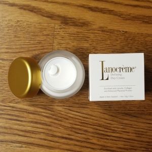 Brand New Lanocreme New Zealand Defining Day Cream